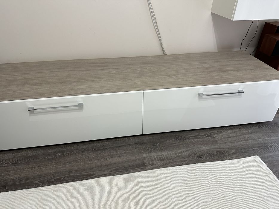 Vând comodă cu 2 sertare