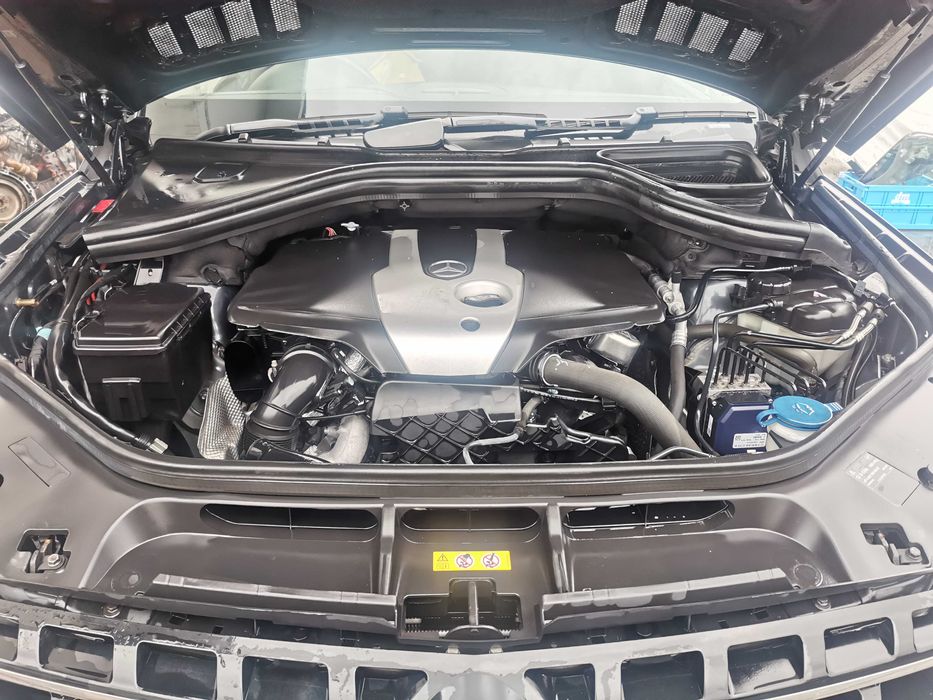 Dezmembrez mercedes ml w166 ml250/stop ml/bara fara/capota/