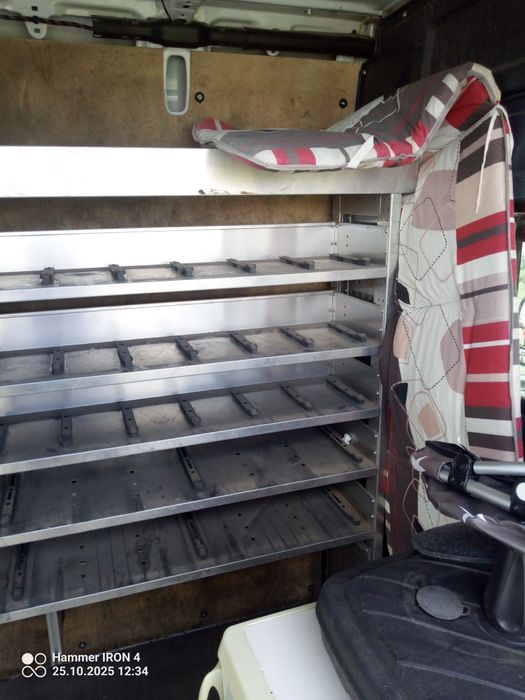 Стелаж за бус или работилница