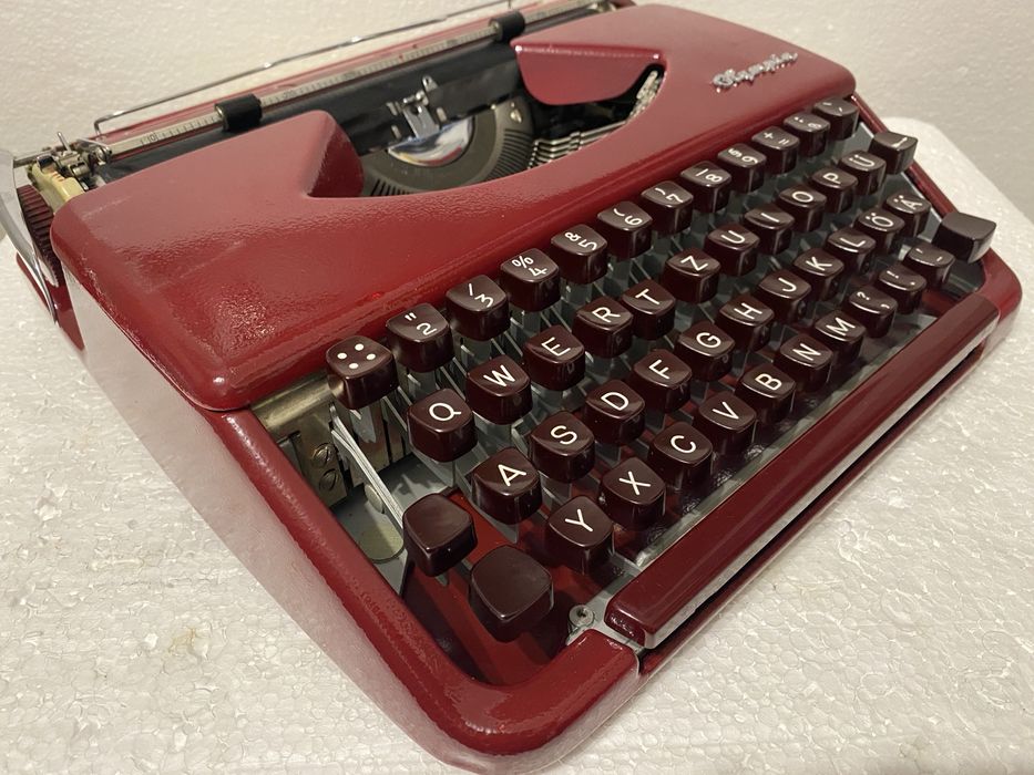 Masina de scris olympia 33 tastatura visinie