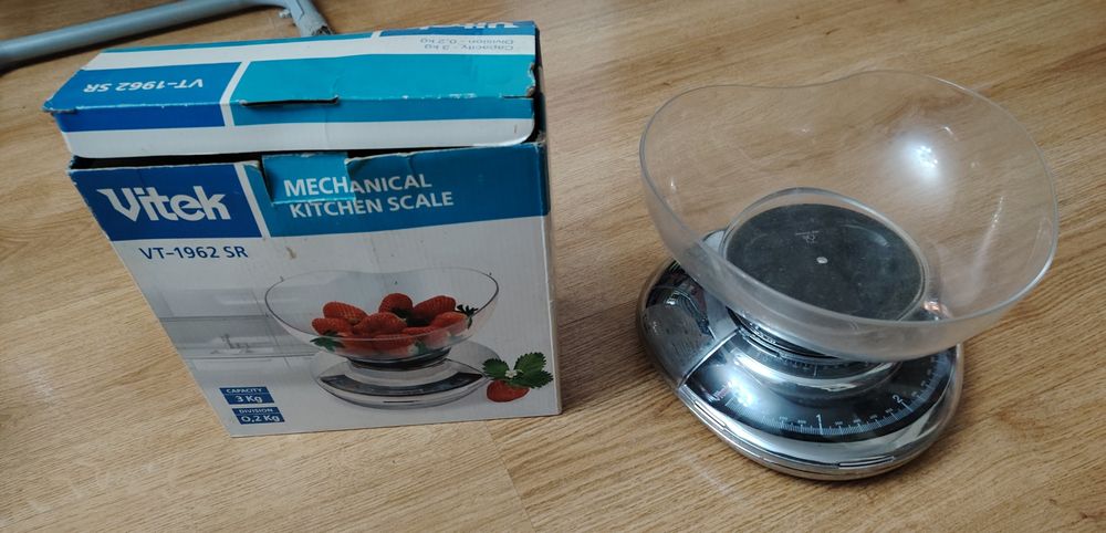 Весы Витек. Отличное состояние.
