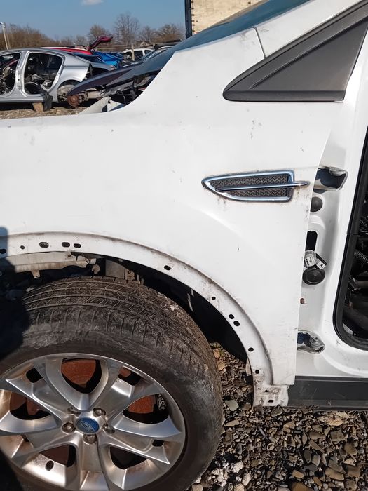 aripa stanga fata ford kuga 2012