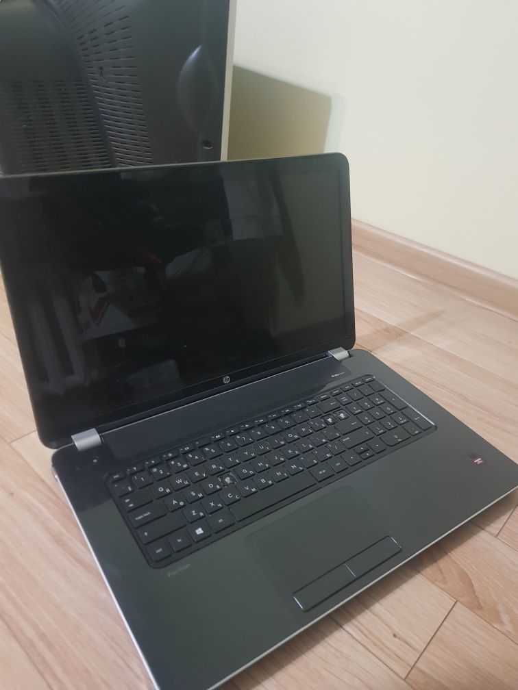 Ноутбук hp Pavilion 17-e119wm