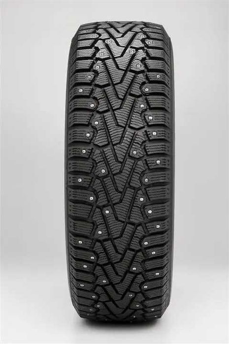 Зимние шины, шипы 225/45 R19 Pirelli Winter Ice Zero