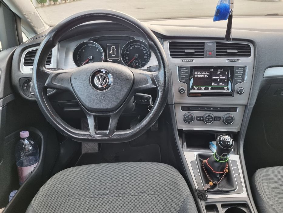 Vând Volkswagen Golf 7