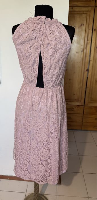 Розова рокля Reserved и дамска рокля Benetton