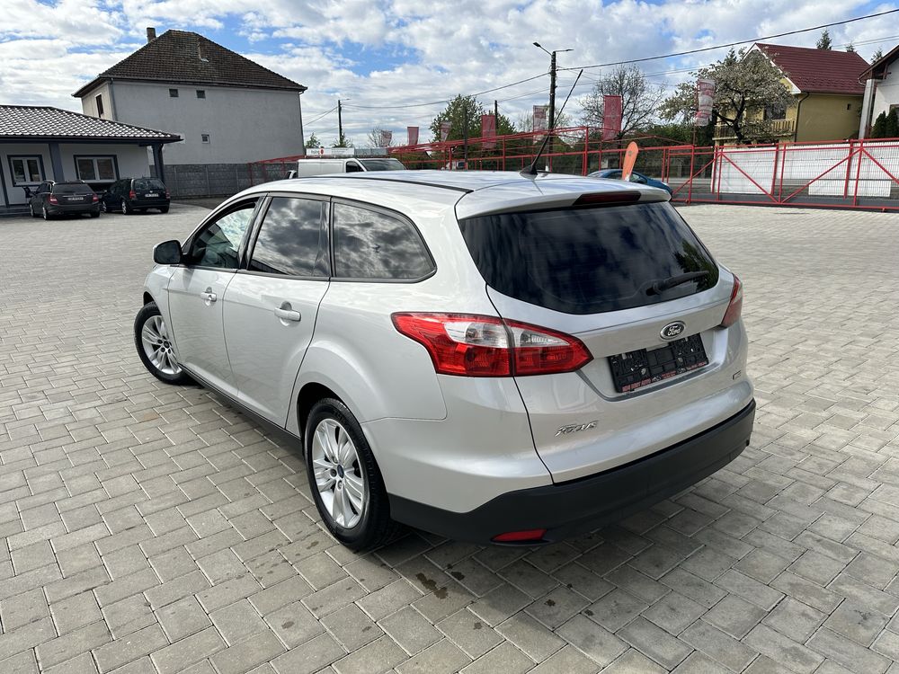 Ford focus 1.6 diesel  (Navi)