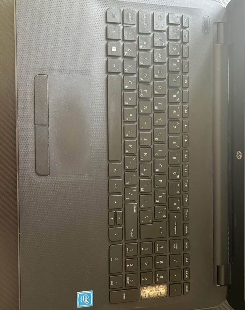 Лаптоп HP 250 със зарядно