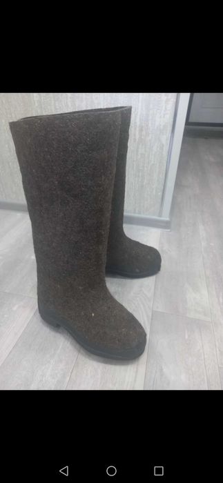 Продам валенки 10000
