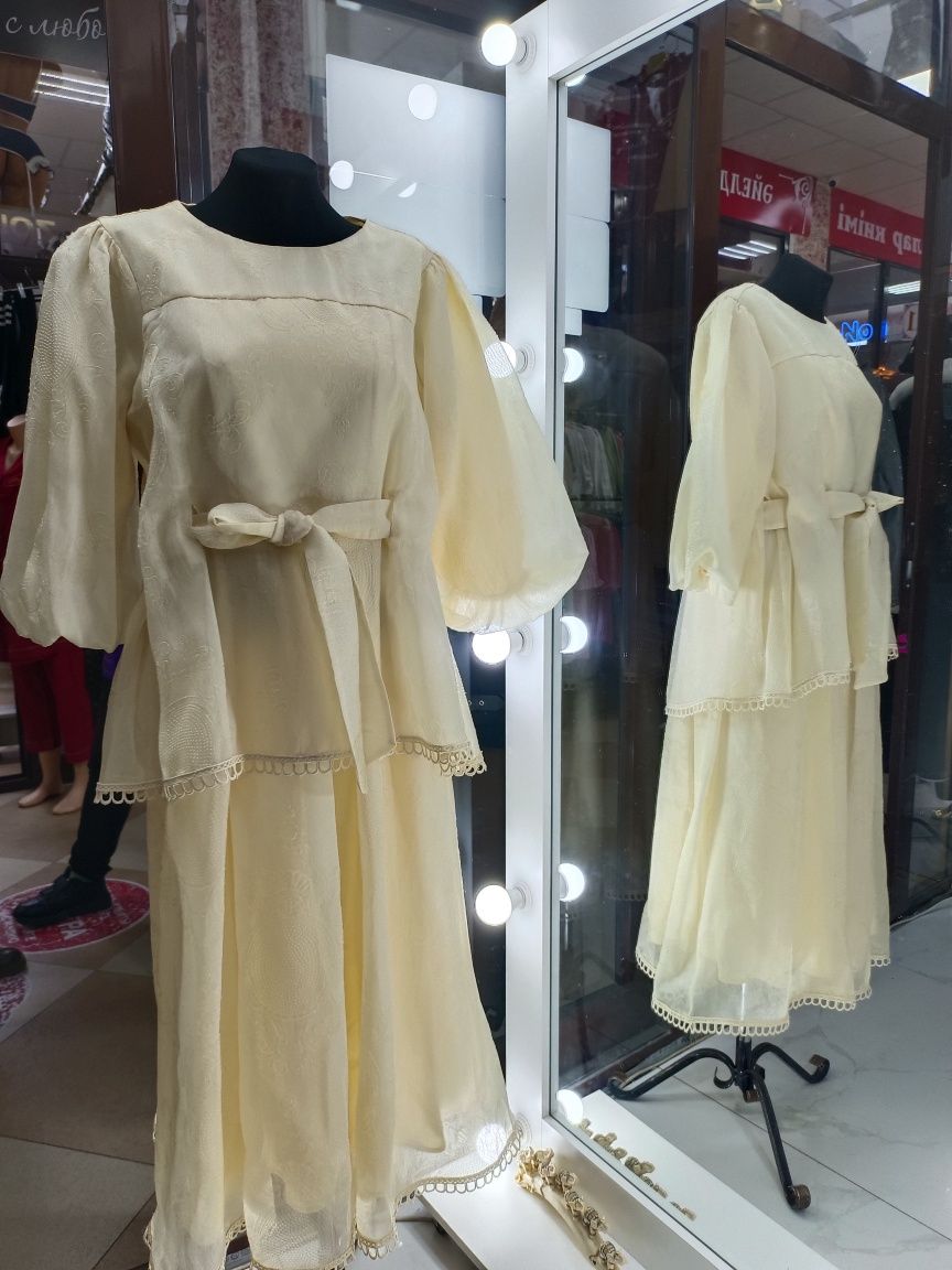 Вечернее платье 35000тг, размер 46