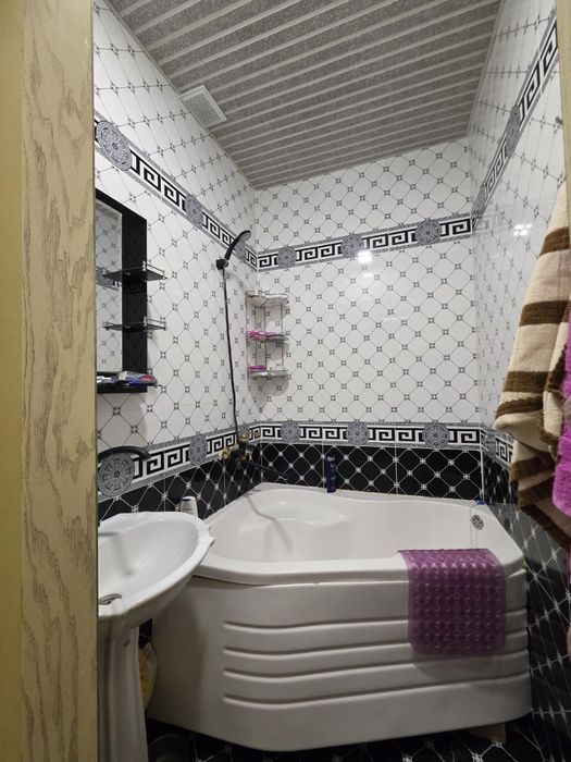 Shirin Afto salon zarafshon dom 3 xona 3 etaj 8 etajka