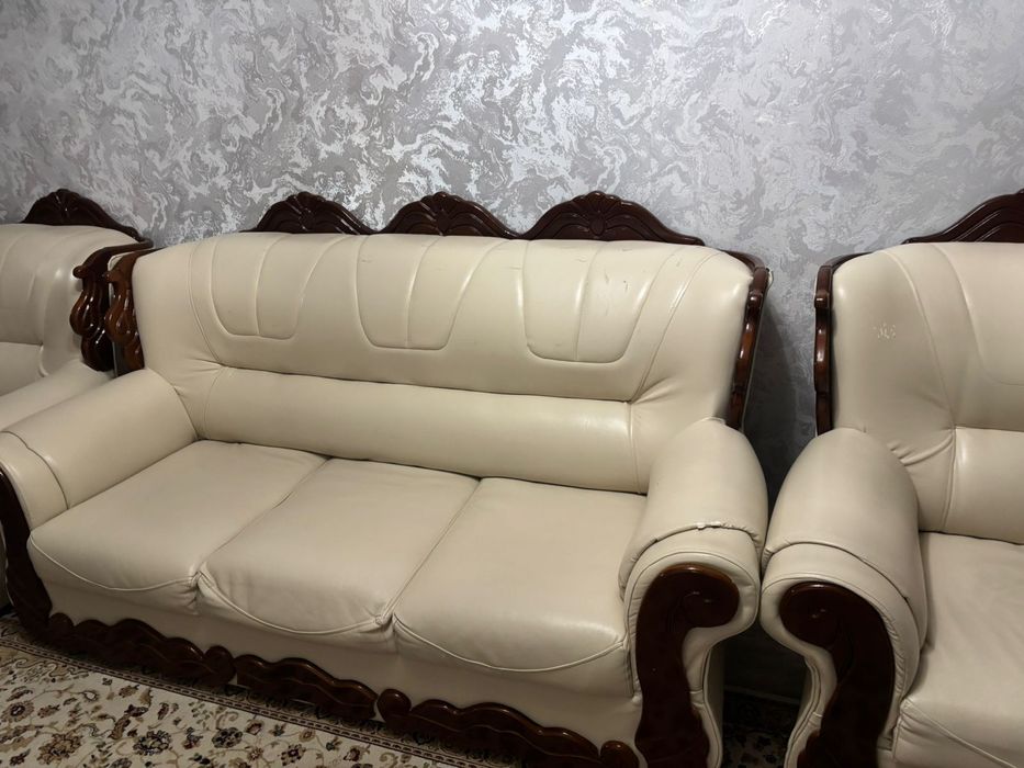 Продам диван и 2 кресло