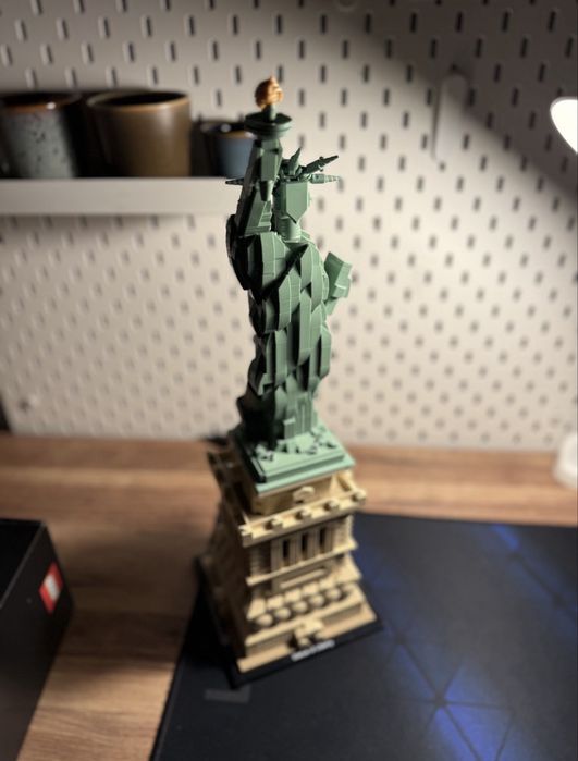 Lego Architecture 21042