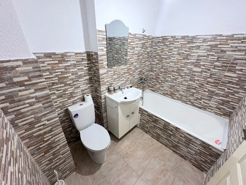 Vand Garsoniera, etajul 1 cu Balcon , Uricani