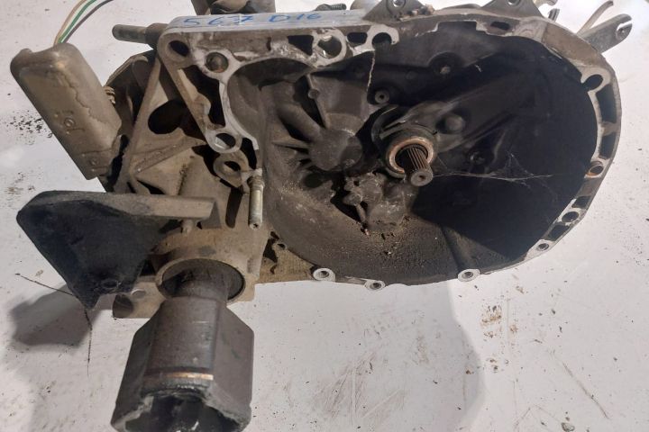 Cutie de viteze manuala Dacia Logan prima generatie