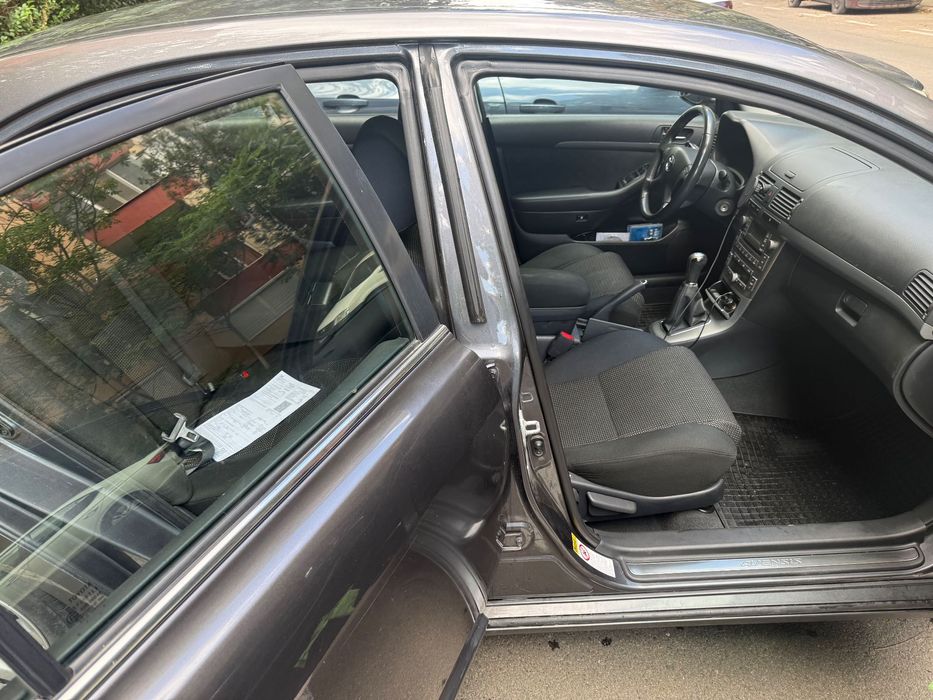 Vand Toyota Avensis