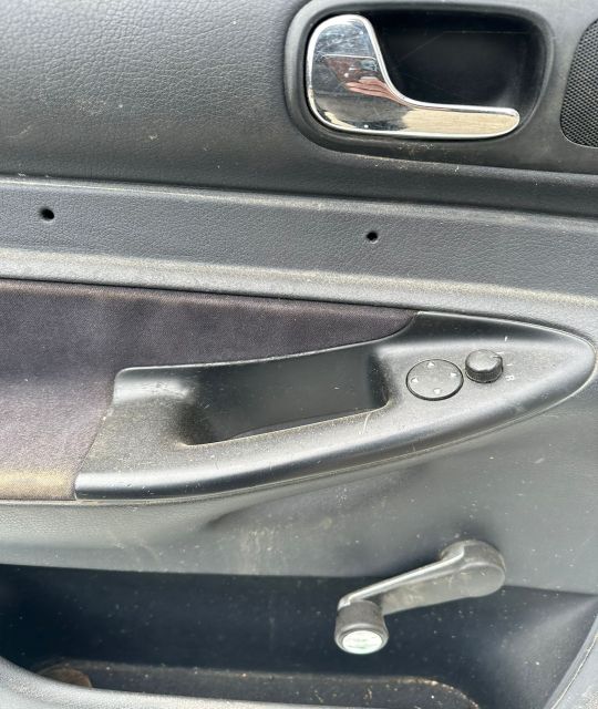 Usa / Portiera fata stanga Audi A4 B5