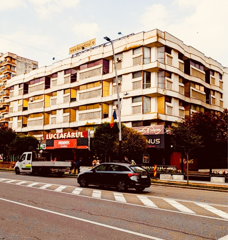 Ocazie Unica-Vanzarea Centrului Comercial Luceafarul din Orasul Bacau