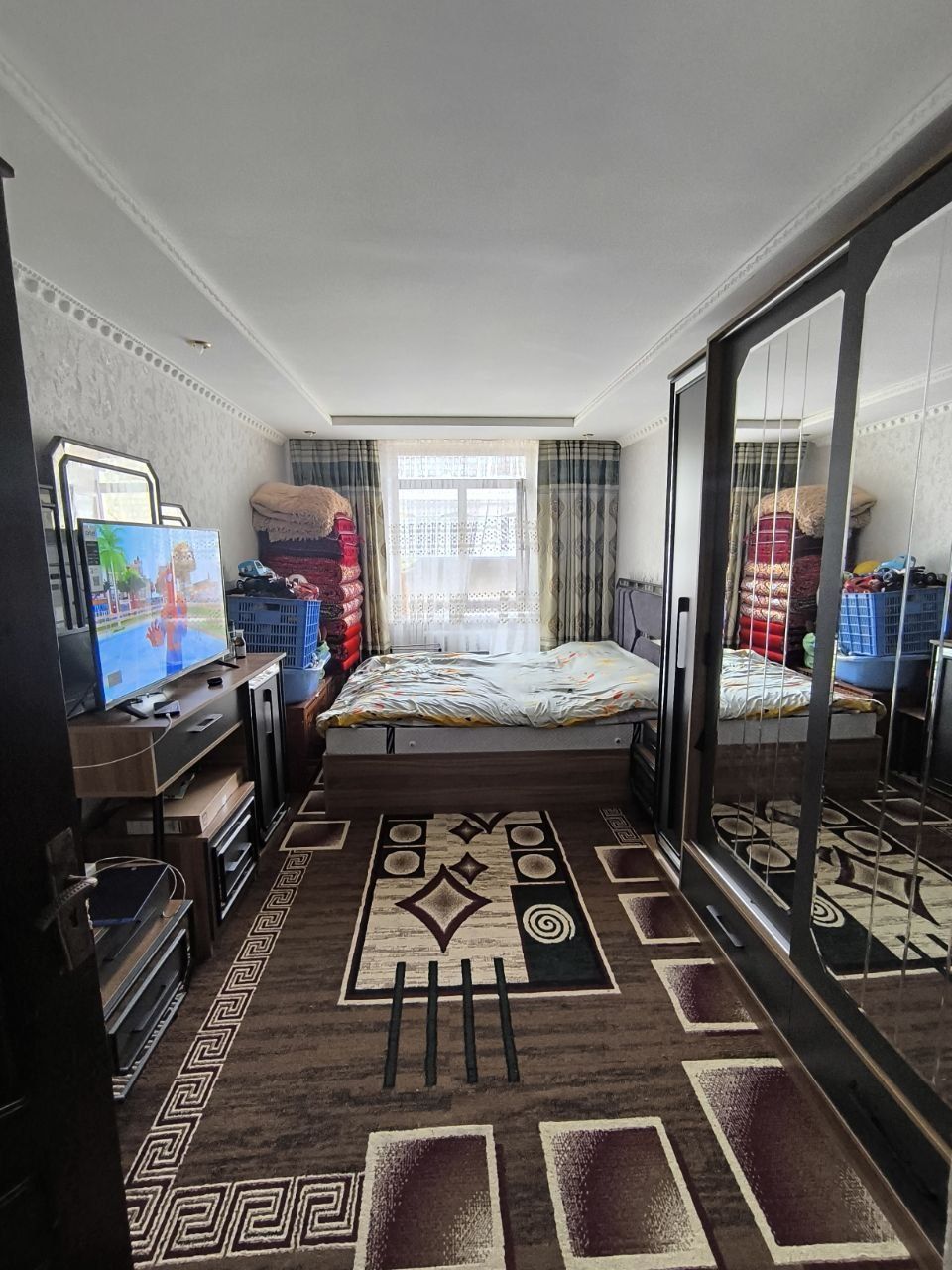 СРОЧНО ПРОДАЕТСЯ Чирчик ш. Навоий кирпичный дом 3х/2/5 80 м²