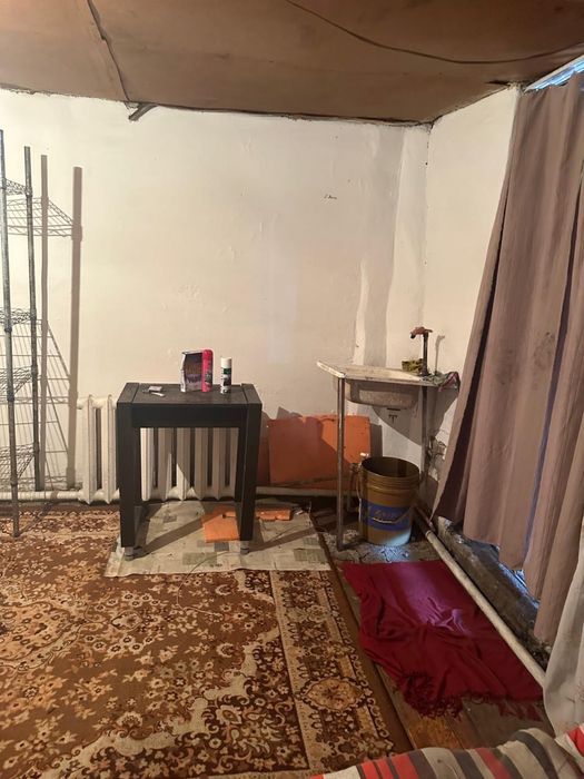 Сдам времянку комната