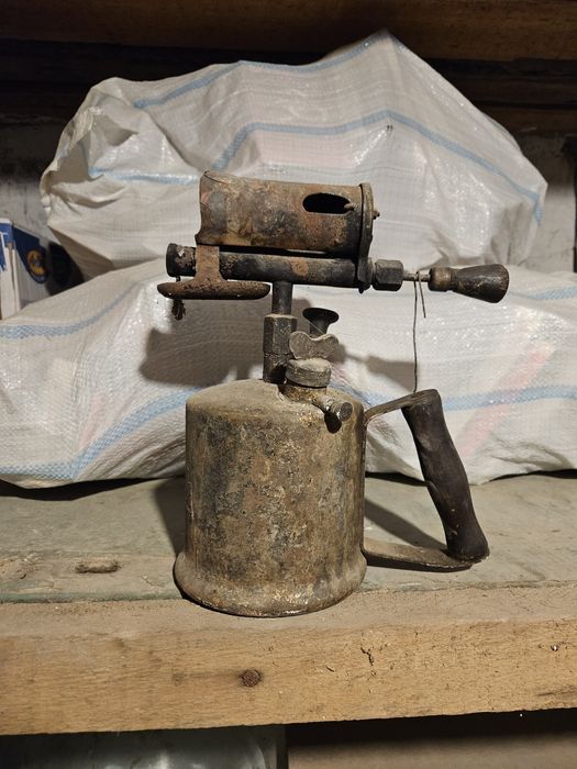 Продам паяльную лампу