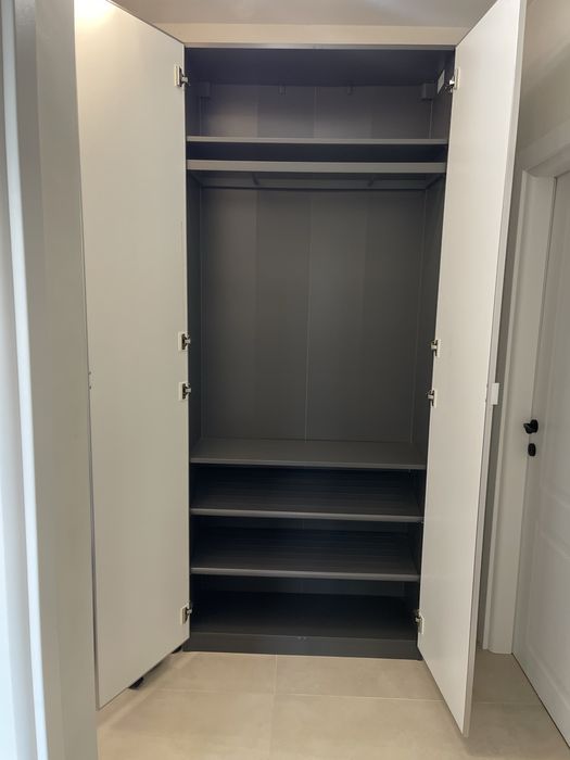 Гардероб с огледала от серията Pax Ikea