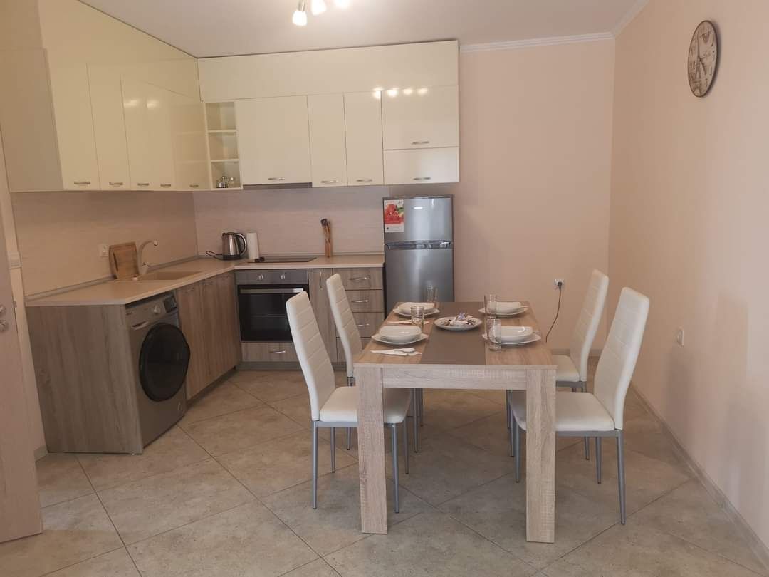 Продава се Тристаен апартамент в Царево - 68 кв.м за 45 €/кв.м - Снимка #5