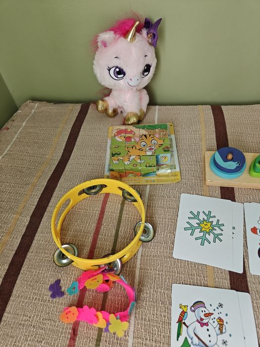 Детски играчки и книжки