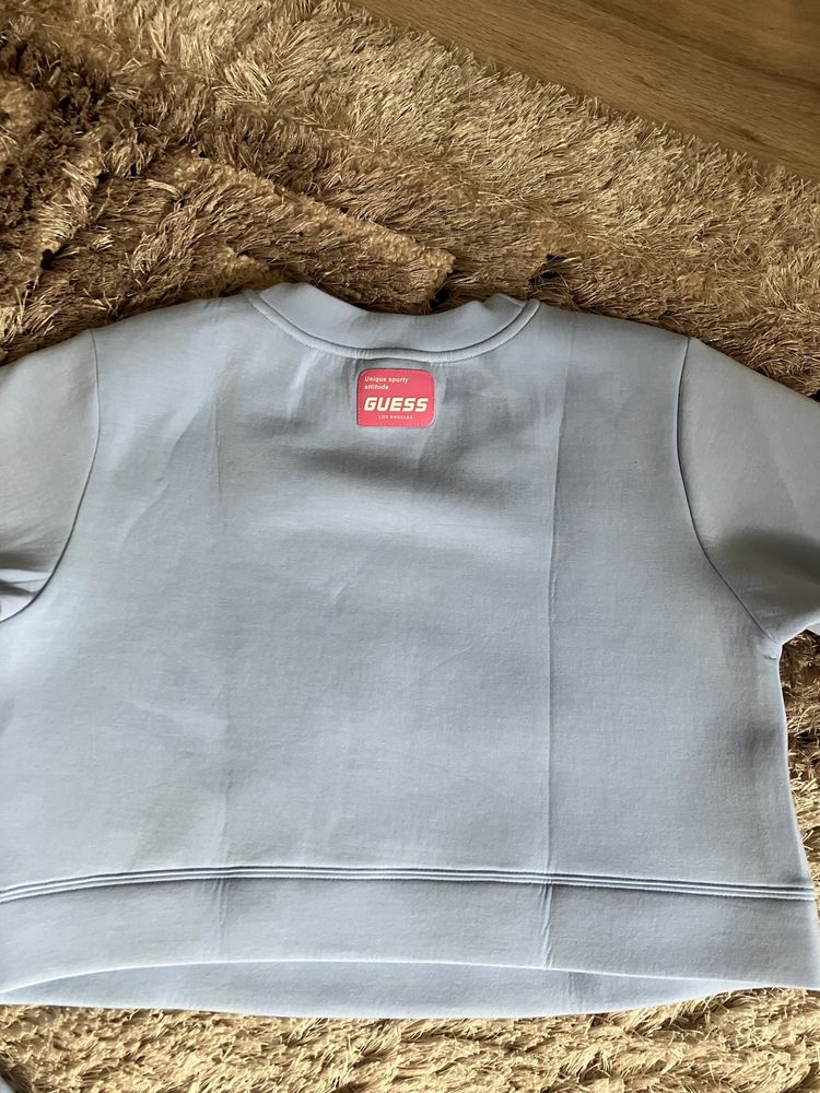 Оригинален спортен комлект Guess.