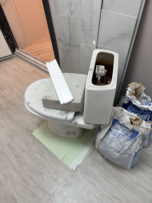 Рабочий унитаз цена  4000