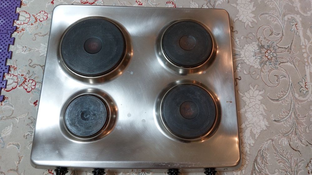 Продам электрическую плиту