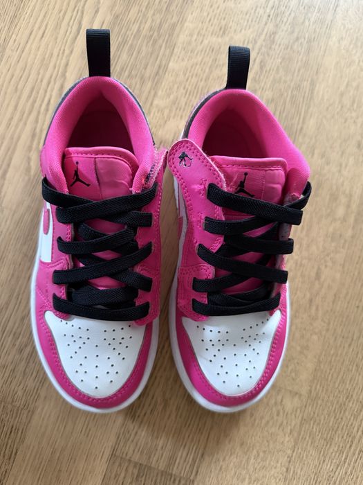 Nike Air Jordan 1, roz, marimea 31