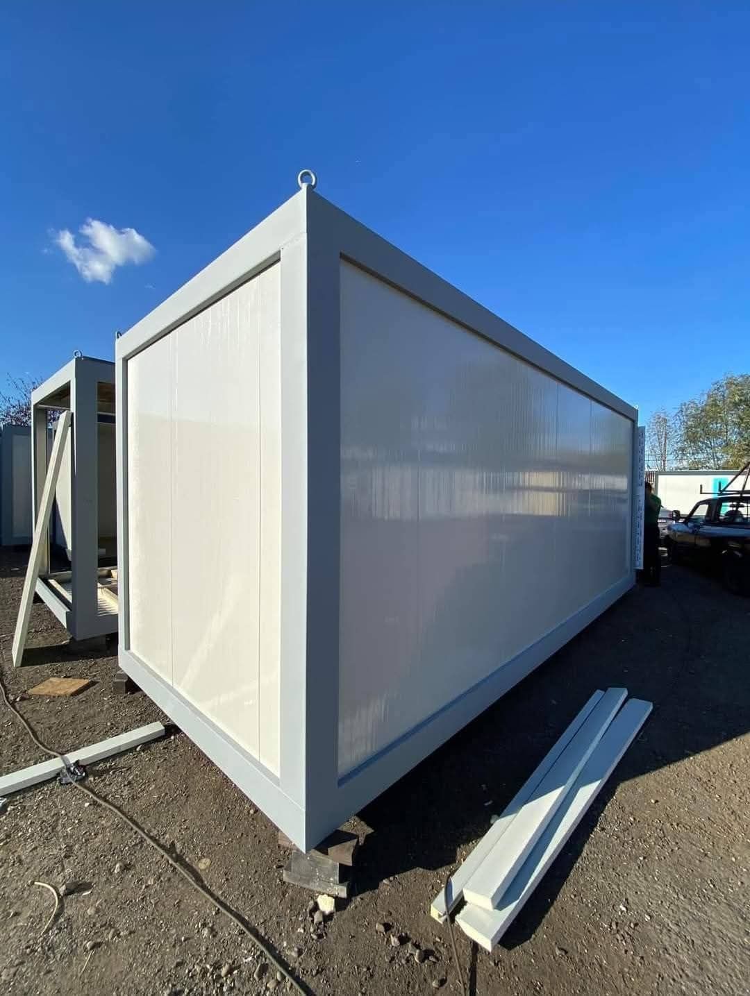Vând containere modulare