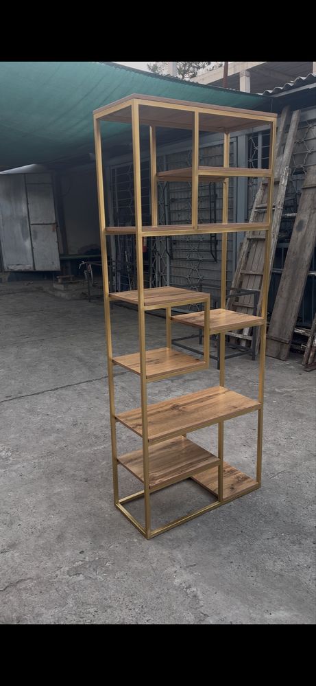 Loft mebel stelajlari