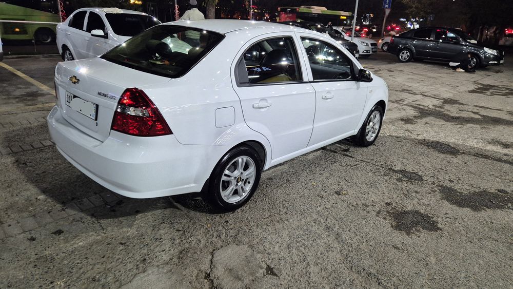 Nexia 3 avtomat сотилади