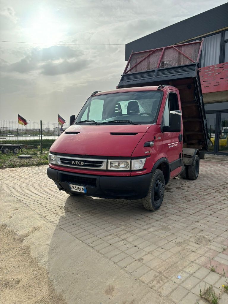 Iveco basculabil pe 3 parți