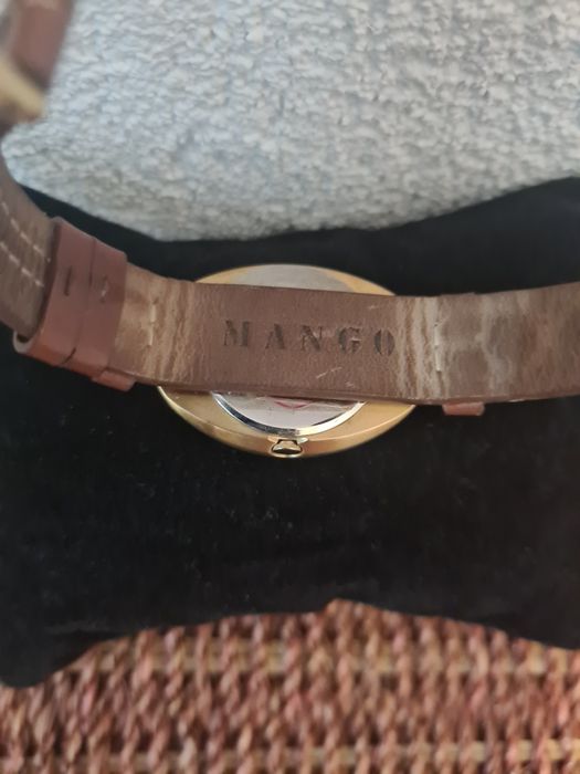 Дамски часовник на MANGO