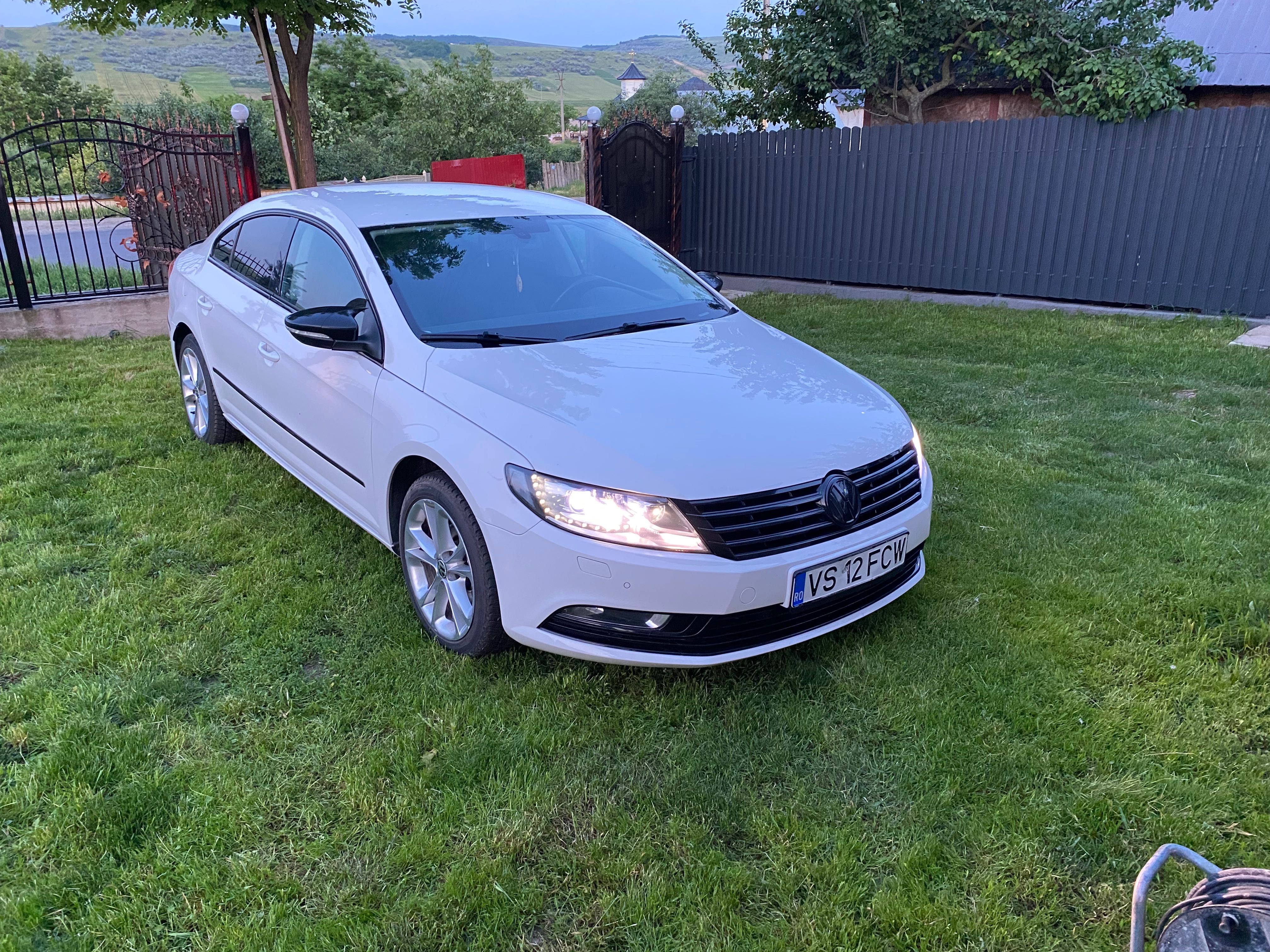 Vând Volkswagen Passat CC