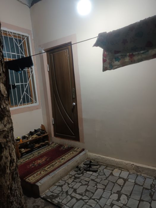 1  та зал, 2 та спалний ,1та кухня подвал ,туалет ванна алохида