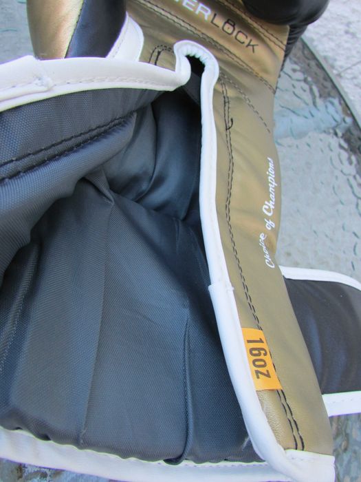 Боксови ръкавици Everlast Powerlock