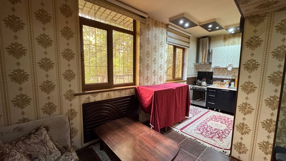 Продаётся 4 ком; 90м2 Ц-5 ор-р: на Небе, Gentlemen’s pub