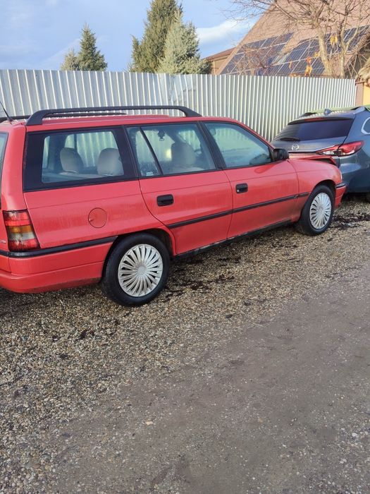 Se vinde Opel  Astra caravan