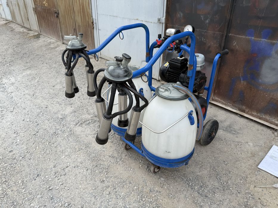 * доильный аппарат для коров оригинал Италия в хорошем рабочем состоян