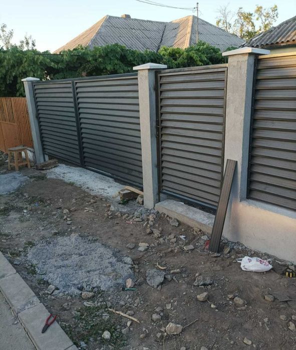 Executam garduri și porți la comanda clientului