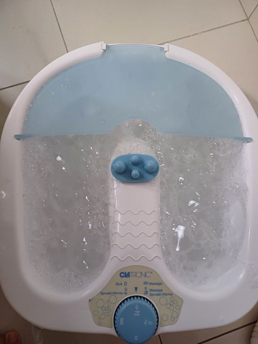 Aparat de hidro masaj pentru picioare