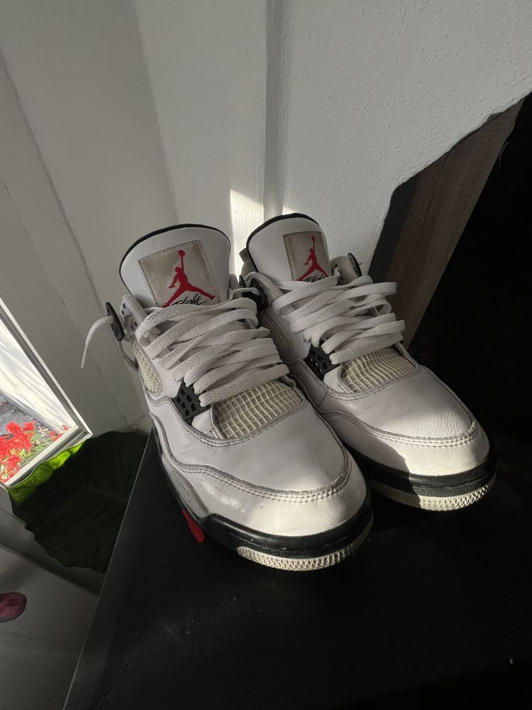 Jordan 4 White cement 42,5