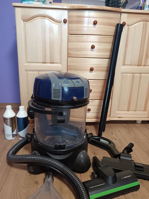 Професионална прахусмокачка за сухо и мокро