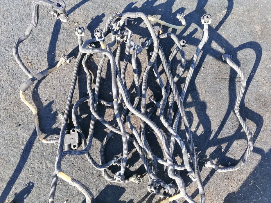 Пластмасови горивни тръбички 200CDI 220CDI 270CDI 320CDI