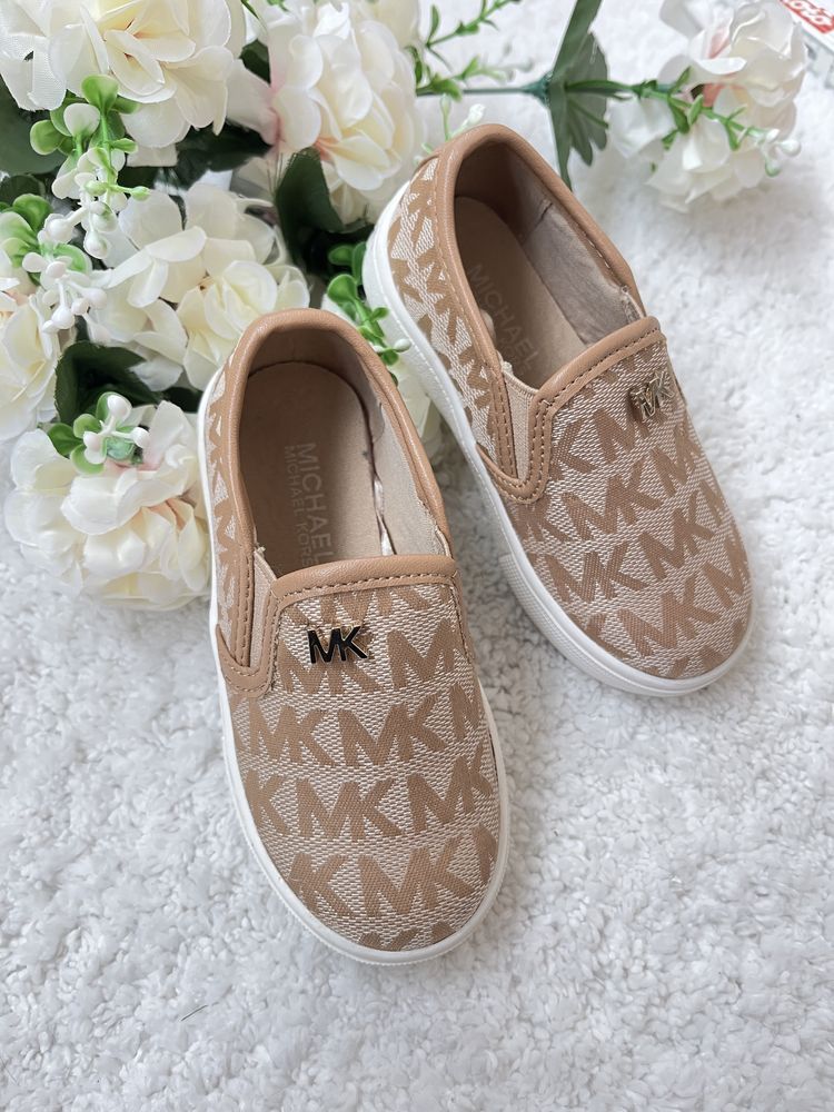Michael Kors оригинални бебешки мокасинки за момиченце
