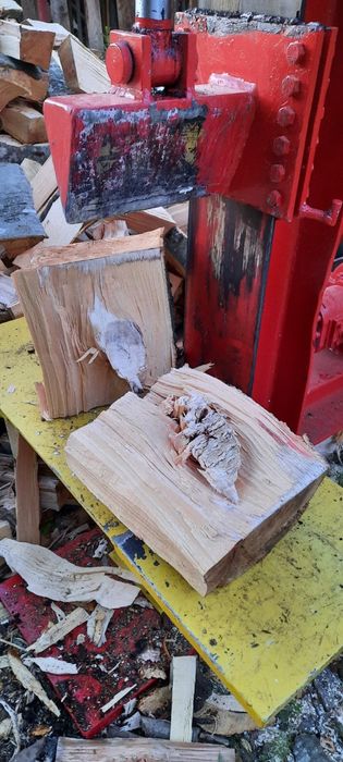 Vind despicator lemne hidraulic